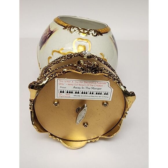 Home For The Holiday Porcelain Egg-Shaped Musical Box Revolving Nativity/Santa - Picture 16 of 16